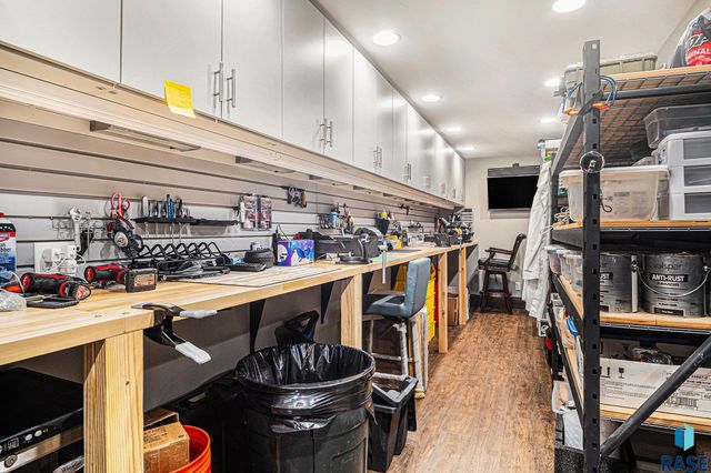 8800 N Kiwanis Ave Avenue, Sioux Falls, SD 57107