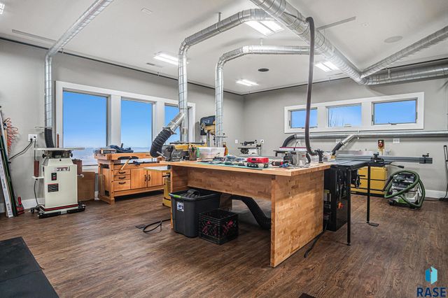 8800 N Kiwanis Ave Avenue, Sioux Falls, SD 57107