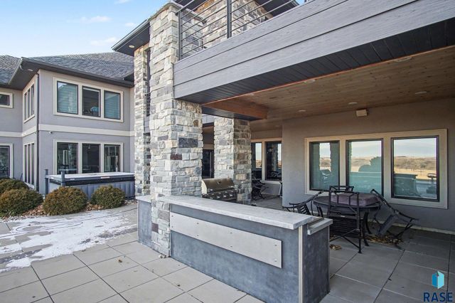 8800 N Kiwanis Ave Avenue, Sioux Falls, SD 57107