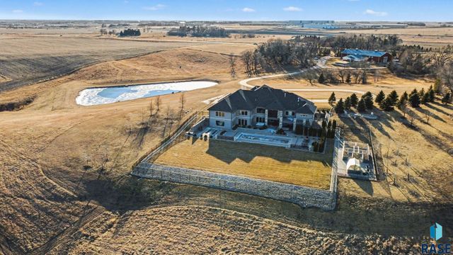 8800 N Kiwanis Ave Avenue, Sioux Falls, SD 57107