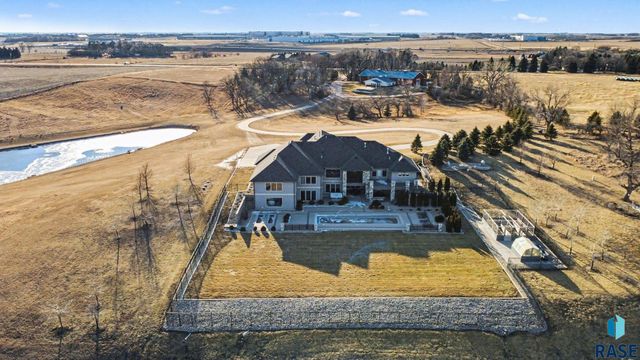 8800 N Kiwanis Ave Avenue, Sioux Falls, SD 57107