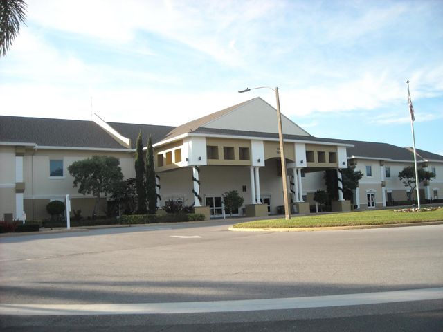 358 Chatham R, West Palm Beach, FL 33417