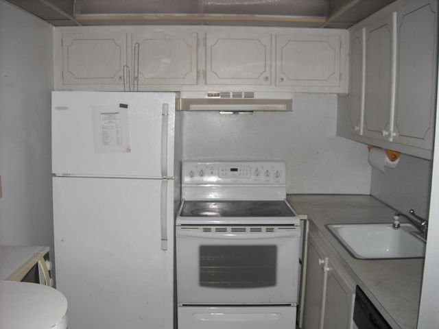 358 Chatham R, West Palm Beach, FL 33417