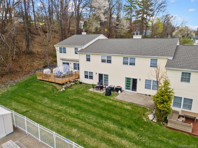 33 Pond Hill Lane, Walden, NY 12586