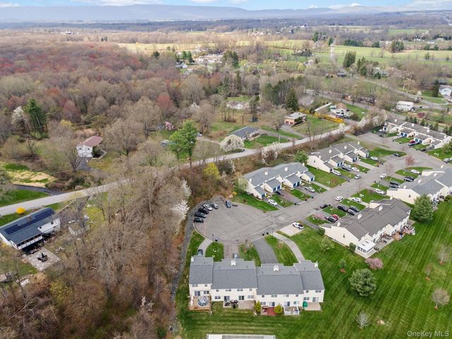 33 Pond Hill Lane, Walden, NY 12586