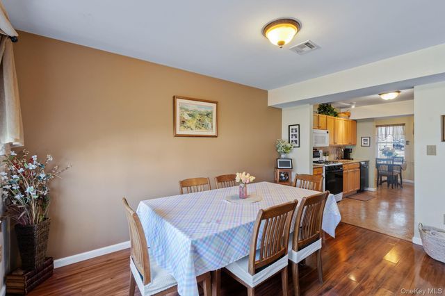 33 Pond Hill Lane, Walden, NY 12586