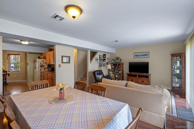 33 Pond Hill Lane, Walden, NY 12586