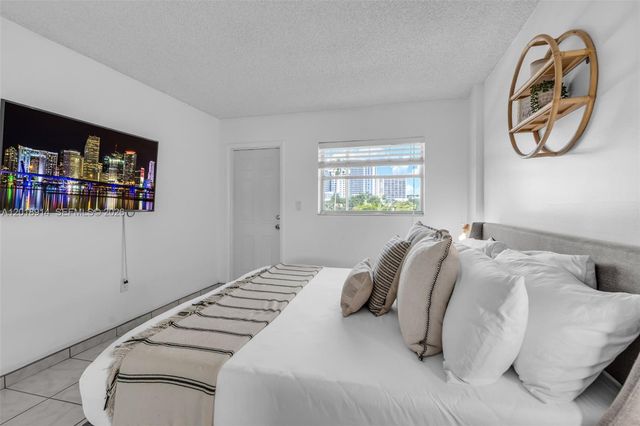 1720 Jefferson St 306, Hollywood, FL 33020