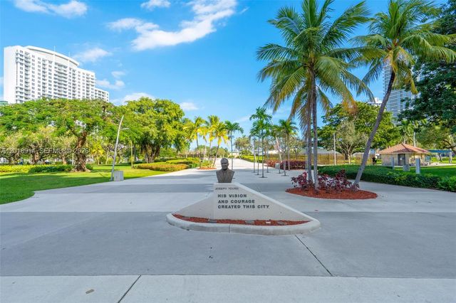 1720 Jefferson St 306, Hollywood, FL 33020