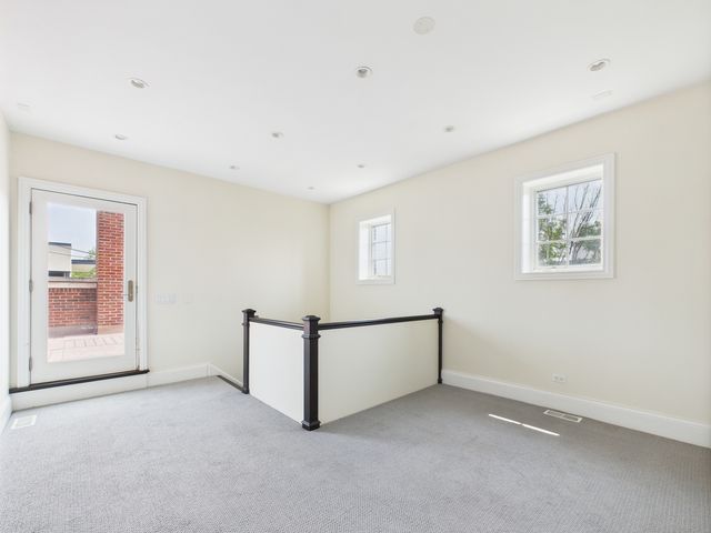 1242 W Dickens Avenue, Chicago, IL 60614