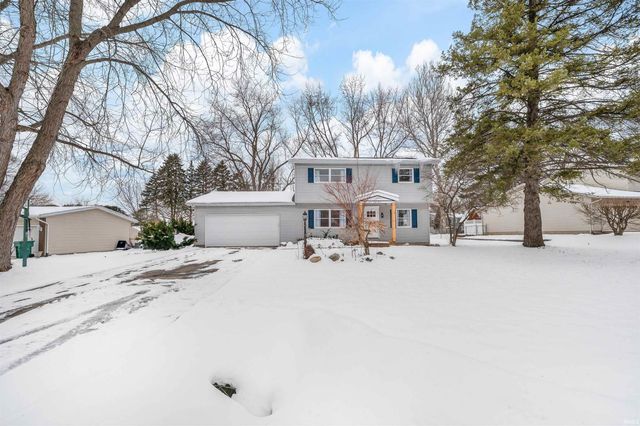 52191 Carriage Hills Drive, South Bend, IN 46635