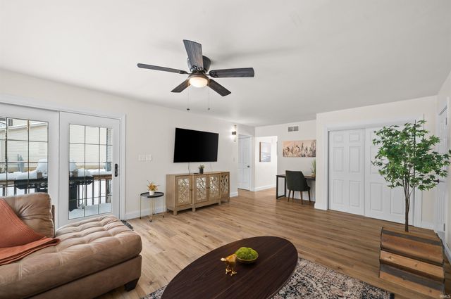 52191 Carriage Hills Drive, South Bend, IN 46635