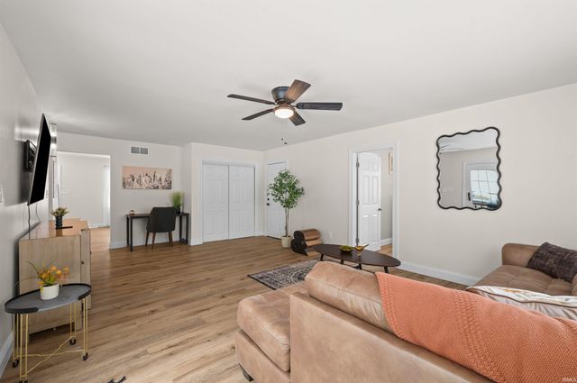 52191 Carriage Hills Drive, South Bend, IN 46635