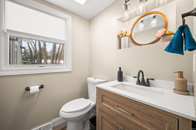 52191 Carriage Hills Drive, South Bend, IN 46635