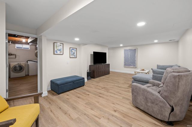 52191 Carriage Hills Drive, South Bend, IN 46635