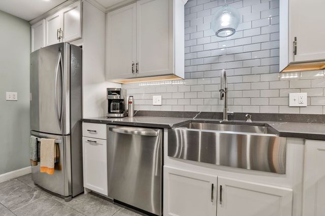 9 Candy Lane, Merrimack, NH 03054