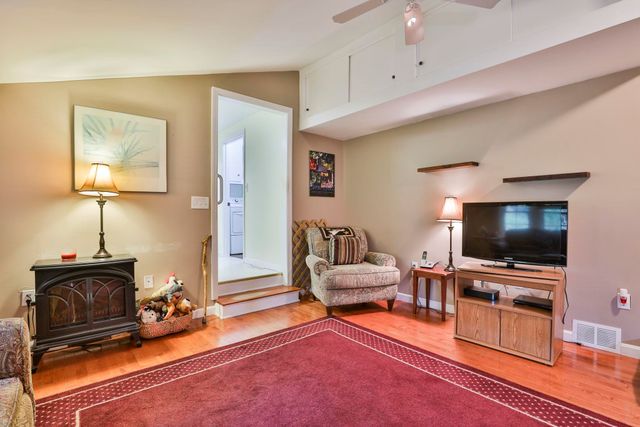 9 Candy Lane, Merrimack, NH 03054