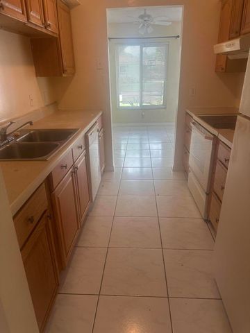 8243 NW 39th Street, Coral Springs, FL 33065