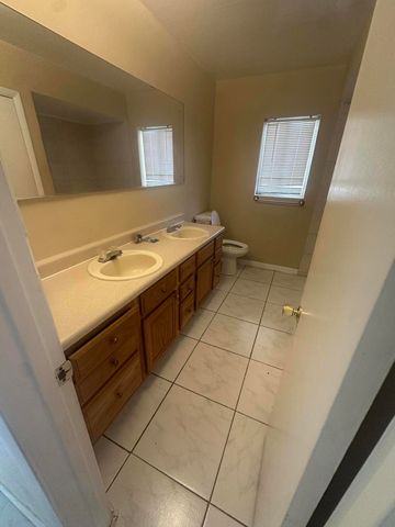 8243 NW 39th Street, Coral Springs, FL 33065
