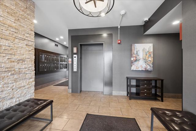 424 Park Avenue 501, River Forest, IL 60305