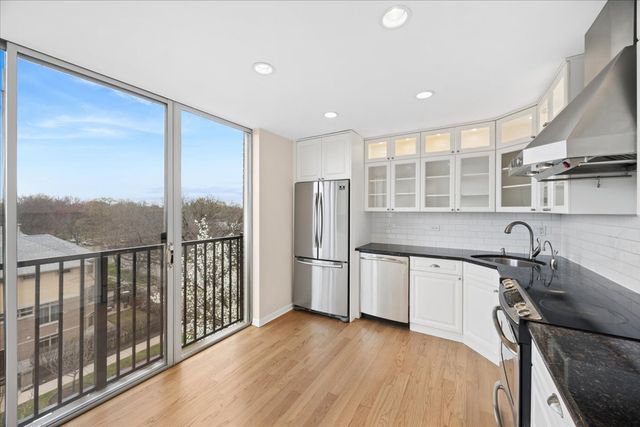 424 Park Avenue 501, River Forest, IL 60305