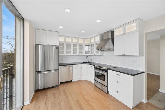 424 Park Avenue 501, River Forest, IL 60305