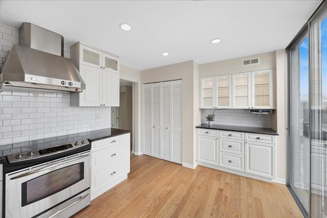 424 Park Avenue 501, River Forest, IL 60305