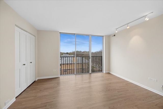 424 Park Avenue 501, River Forest, IL 60305