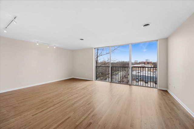 424 Park Avenue 501, River Forest, IL 60305