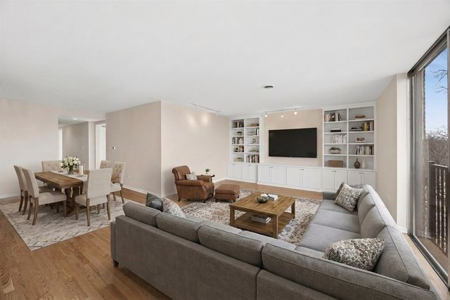 424 Park Avenue 501, River Forest, IL 60305