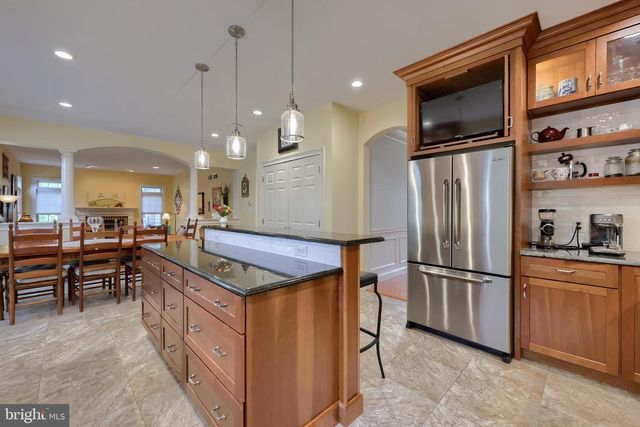 391 ECKER DR, Lititz, PA 17543