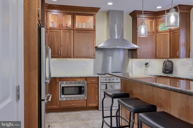 391 ECKER DR, Lititz, PA 17543