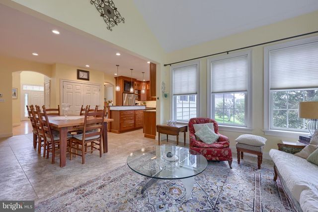 391 ECKER DR, Lititz, PA 17543