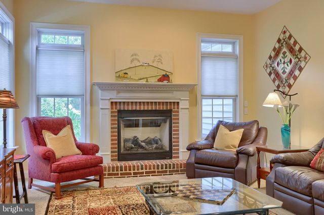 391 ECKER DR, Lititz, PA 17543