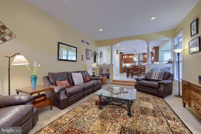 391 ECKER DR, Lititz, PA 17543
