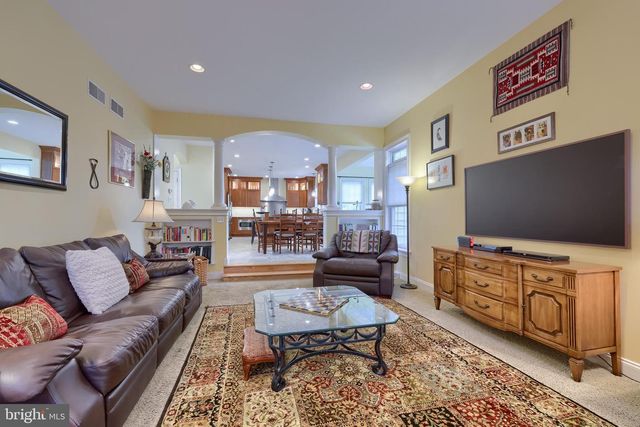 391 ECKER DR, Lititz, PA 17543