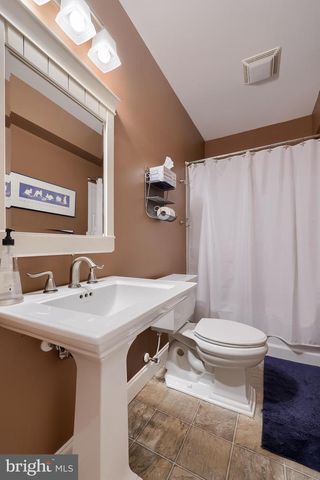 391 ECKER DR, Lititz, PA 17543