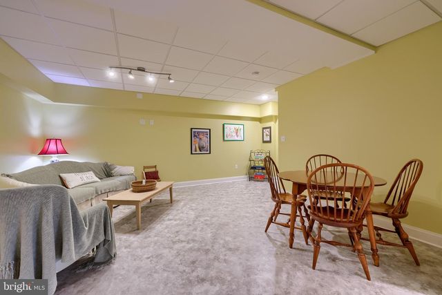 391 ECKER DR, Lititz, PA 17543