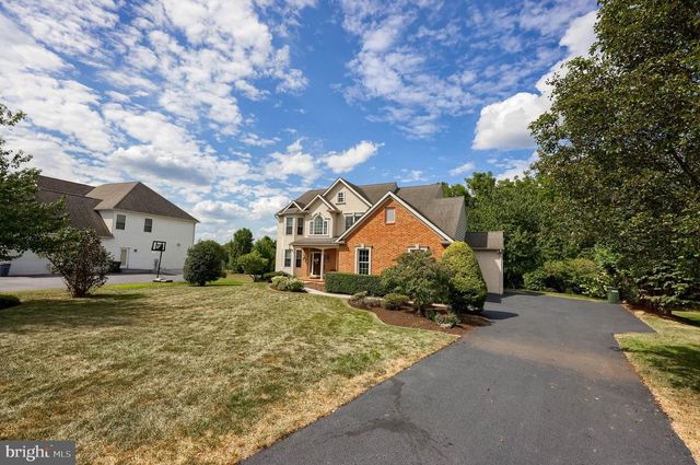 391 ECKER DR, Lititz, PA 17543