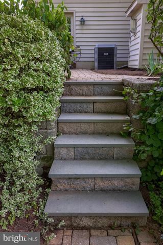 391 ECKER DR, Lititz, PA 17543