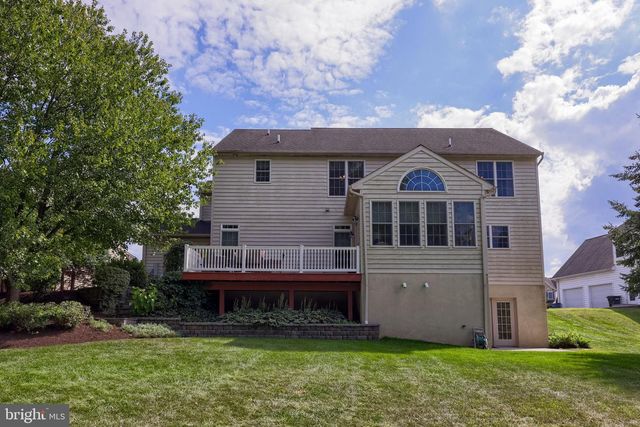 391 ECKER DR, Lititz, PA 17543