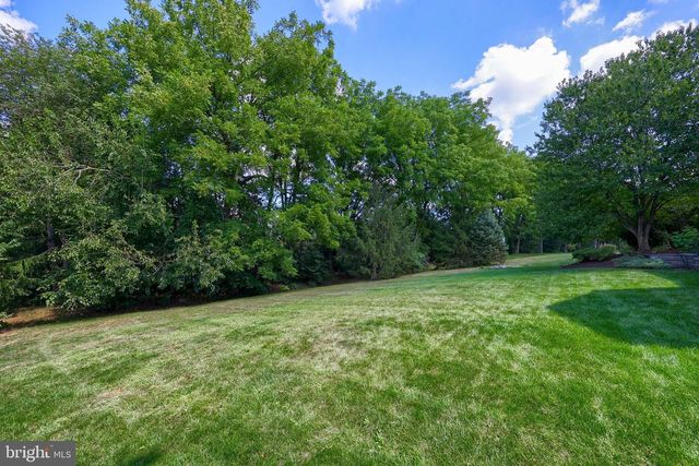 391 ECKER DR, Lititz, PA 17543