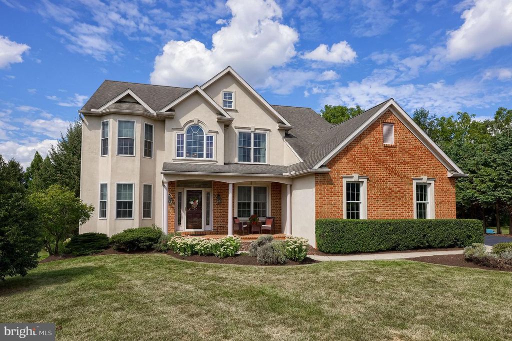 391 ECKER DR, Lititz, PA 17543