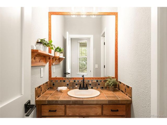 19319 W 57th Pl, Golden, CO 80403