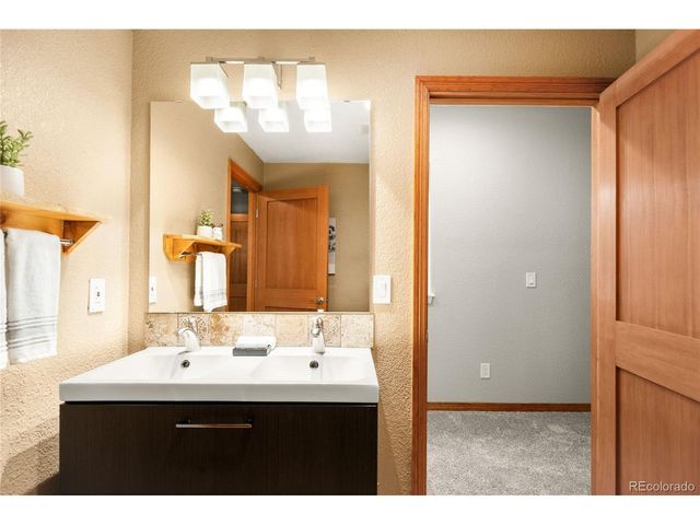 19319 W 57th Pl, Golden, CO 80403