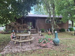558 N Lakeshore Drive, Albion, IN 46701