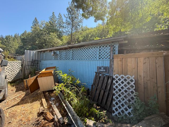 8373 Rogue River Highway, Grants Pass, OR 97527