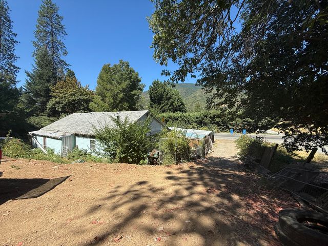 8373 Rogue River Highway, Grants Pass, OR 97527