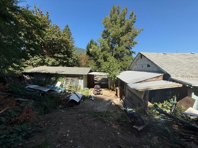 8373 Rogue River Highway, Grants Pass, OR 97527