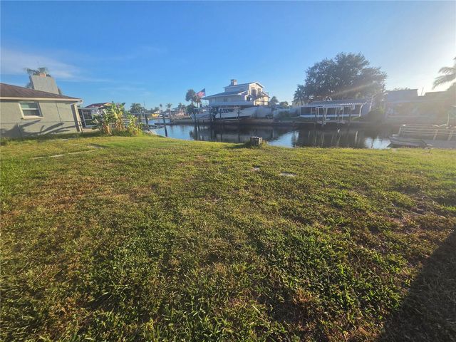 13913 BERKOWITZ AVENUE, Hudson, FL 34667